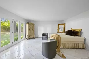 30 Fairway Dr, Port Jefferson, NY 11777 - Photo 19