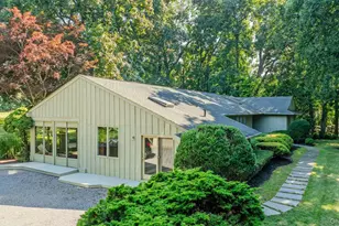 30 Fairway Dr, Port Jefferson, NY 11777 - Photo 23
