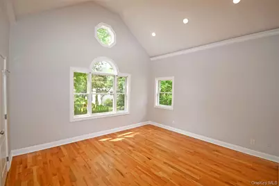91 Baker Hill Road, Great Neck, NY 11023 - Photo 19