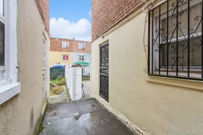 4121 Grace Avenue, Bronx, NY 10466 - Photo 3