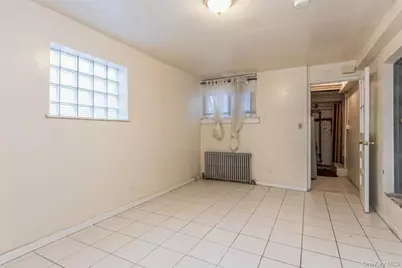 4121 Grace Avenue, Bronx, NY 10466 - Photo 33