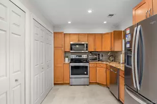 236 Springmeadow Dr, Holbrook, NY 11741 - Photo 9