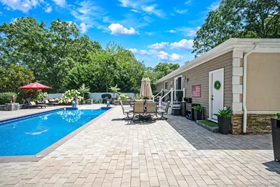 5 Overlook Drive, Mastic, NY 11950 - Photo 19