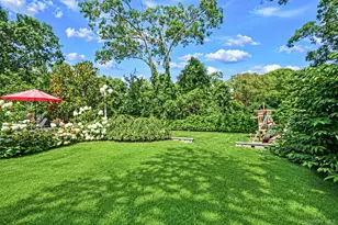 5 Overlook Dr, Mastic, NY 11950 - Photo 9