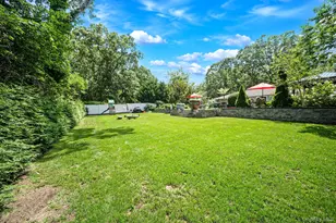 5 Overlook Dr, Mastic, NY 11950 - Photo 25