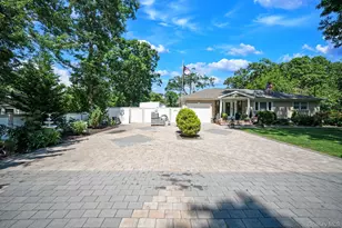 5 Overlook Dr, Mastic, NY 11950 - Photo 17