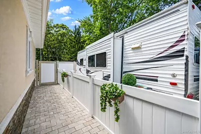 5 Overlook Drive, Mastic, NY 11950 - Photo 5