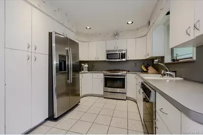 718 Arbuckle Avenue, Woodmere, NY 11598 - Photo 11
