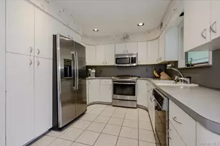 718 Arbuckle Ave, Woodmere, NY 11598 - Photo 11