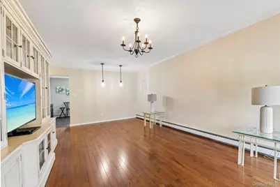 15 Springwood Drive, North Babylon, NY 11703 - Photo 7