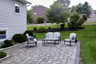 8 Carroll Dr, Wappingers Falls, NY 12590 - Photo 5