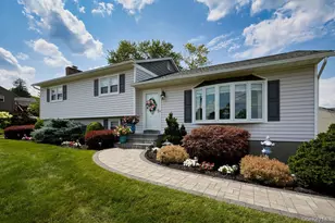 8 Carroll Dr, Wappingers Falls, NY 12590 - Photo 7