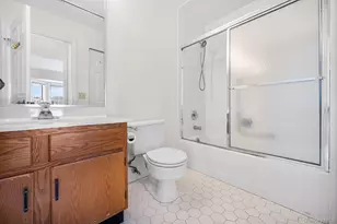 11D Rothwell Dr, Monroe Township, NJ 08831 - Photo 9