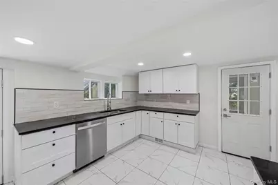 1630 Goshen Turnpike, Middletown, NY 10941 - Photo 17