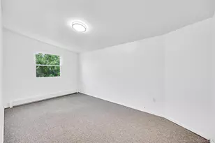 140-14 Charles Ln, Springfield Gardens, NY 11413 - Photo 15
