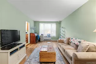 2 Overlook Rd, White Plains, NY 10605 - Photo 3