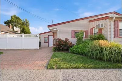 162 Baisley Avenue, East Rockaway, NY 11518 - Photo 13
