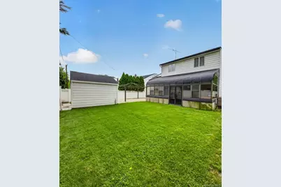 1769 W End Avenue, New Hyde Park, NY 11040 - Photo 17
