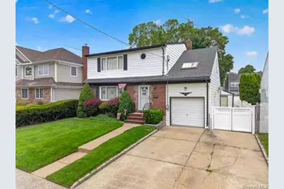 1769 W End Avenue, New Hyde Park, NY 11040 - Photo 1