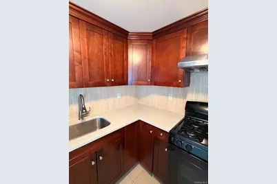 35-19 Leavitt Street #4J, Flushing, NY 11354 - Photo 9