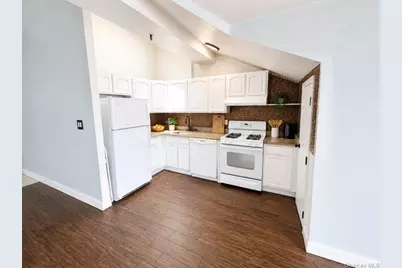 1432 Outlook Avenue #3, Bronx, NY 10465 - Photo 5