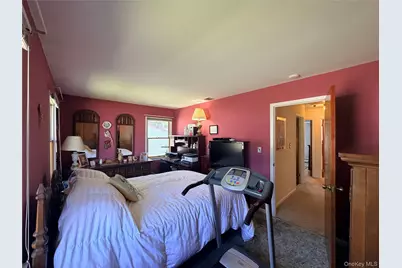381 N Monroe Avenue, Lindenhurst, NY 11757 - Photo 19