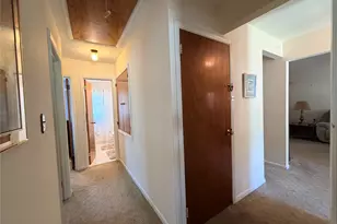 381 N Monroe Ave, Lindenhurst, NY 11757 - Photo 27