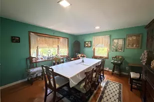 381 N Monroe Ave, Lindenhurst, NY 11757 - Photo 15