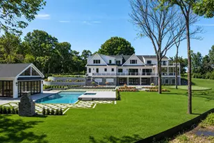 220 Beach Rd, Centre Island, NY 11771 - Photo 27