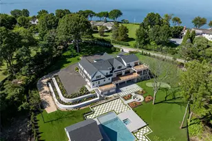 220 Beach Rd, Centre Island, NY 11771 - Photo 33