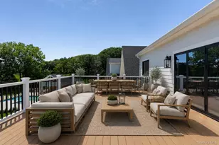 220 Beach Rd, Centre Island, NY 11771 - Photo 31