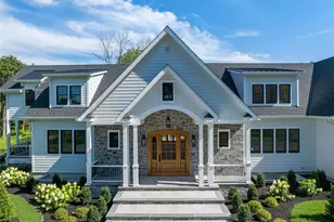 220 Beach Rd, Centre Island, NY 11771 - Photo 5