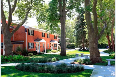 106 Captains Drive, West Babylon, NY 11704 - Photo 9