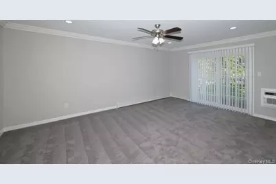 9 Williams Boulevard #3-2J, Lake Grove, NY 11755 - Photo 3