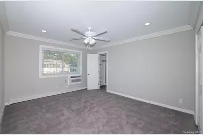 9 Williams Boulevard #3-2J, Lake Grove, NY 11755 - Photo 5