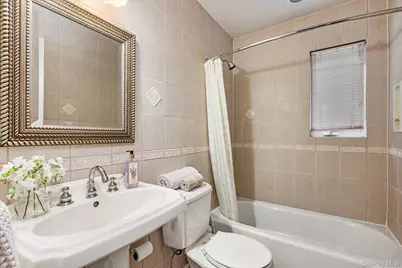 73 Revere Road, East Hills, NY 11577 - Photo 11