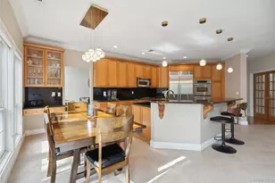 179 Sagamore Dr, Plainview, NY 11803 - Photo 11