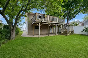 11 Farragut Ave, Lindenhurst, NY 11757 - Photo 19