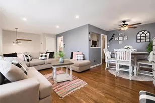 11 Farragut Ave, Lindenhurst, NY 11757 - Photo 7