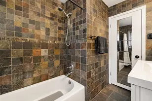 11 Farragut Ave, Lindenhurst, NY 11757 - Photo 9