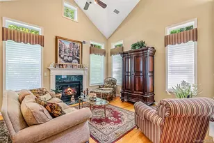 14 Concerto Dr, Lake Grove, NY 11755 - Photo 9