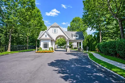 14 Concerto Drive, Lake Grove, NY 11755 - Photo 3