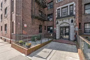 42-02 Layton St, Elmhurst, NY 11373 - Photo 13