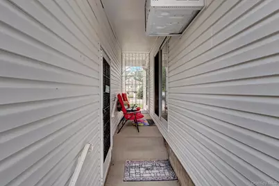 121 Wright Avenue, Deer Park, NY 11729 - Photo 35