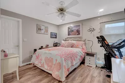 121 Wright Avenue, Deer Park, NY 11729 - Photo 17