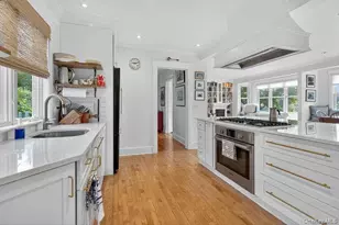 25 Soundview Ave, Locust Valley, NY 11560 - Photo 15