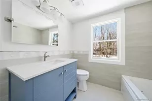 75 Centerport Rd, Greenlawn, NY 11740 - Photo 29