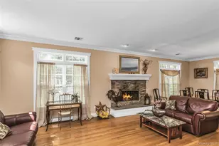 1025 Seawood Dr, Southold, NY 11971 - Photo 5