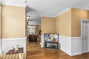 1025 Seawood Dr, Southold, NY 11971 - Photo 15
