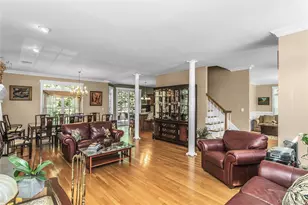 1025 Seawood Dr, Southold, NY 11971 - Photo 7